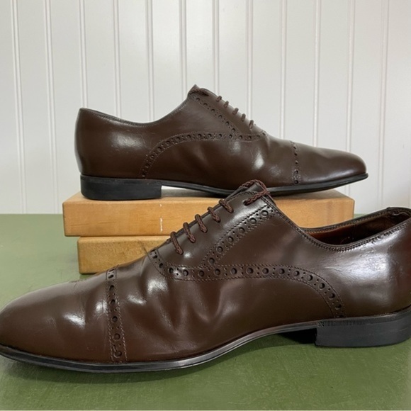 Gucci Unisex Perforated Oxfords in Chocolate Brown Leather *Italy* - Picture 13 of 16